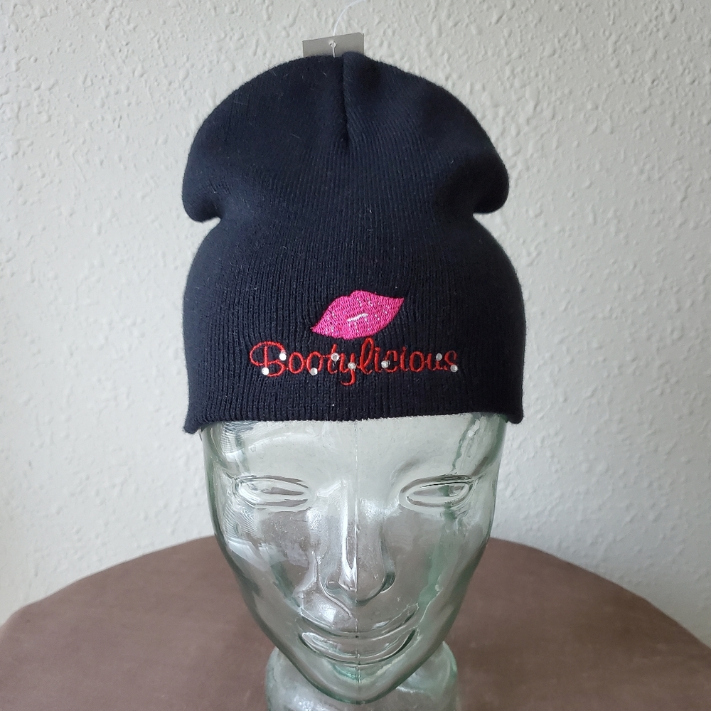 Embroidered  Women Skull Cap, OS, Black
